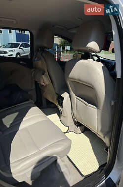 Внедорожник / Кроссовер Ford Escape 2012 в 