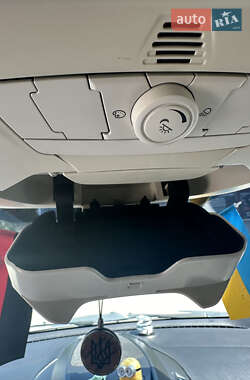 Внедорожник / Кроссовер Ford Escape 2012 в 