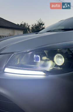 Внедорожник / Кроссовер Ford Escape 2012 в 
