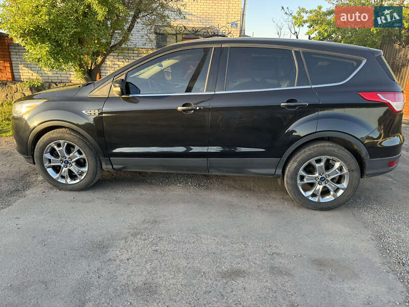 Внедорожник / Кроссовер Ford Escape 2013 в Черкассах
