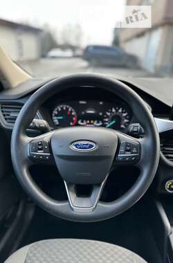 Внедорожник / Кроссовер Ford Escape 2020 в Киеве