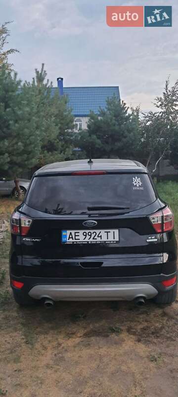 Внедорожник / Кроссовер Ford Escape 2016 в Днепре
