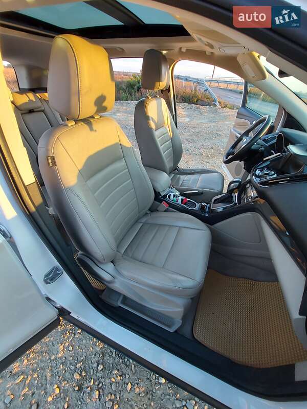Внедорожник / Кроссовер Ford Escape 2013 в Обухове
