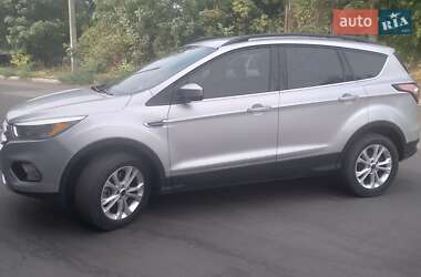 Внедорожник / Кроссовер Ford Escape 2017 в Золотоноше