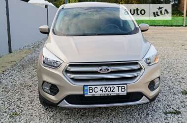 Внедорожник / Кроссовер Ford Escape 2016 в Жовкве