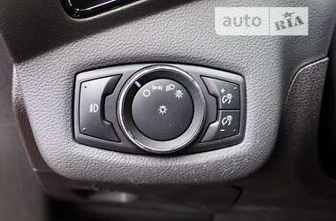Внедорожник / Кроссовер Ford Escape 2014 в 