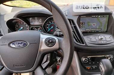 Внедорожник / Кроссовер Ford Escape 2013 в 