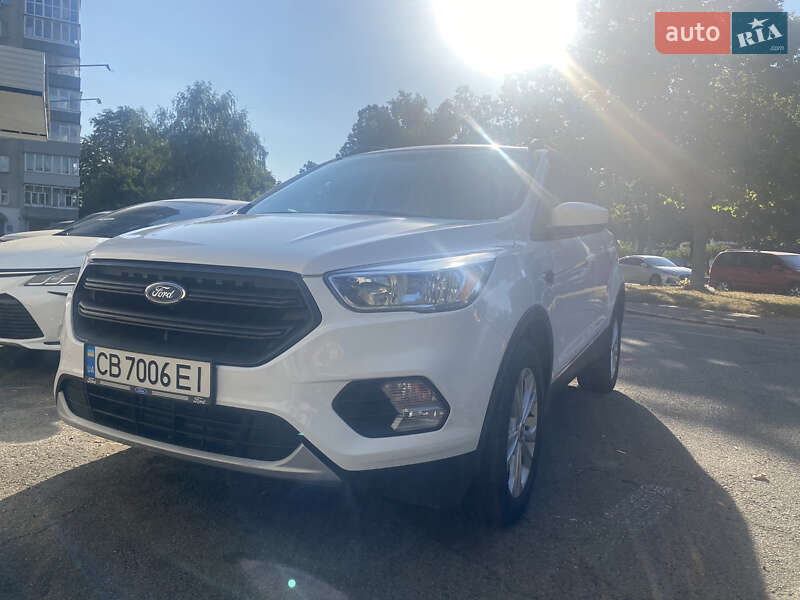 Позашляховик / Кросовер Ford Escape 2018 в Чернігові