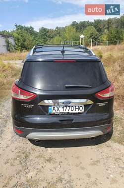 Внедорожник / Кроссовер Ford Escape 2015 в 