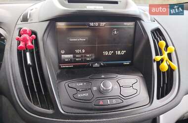 Внедорожник / Кроссовер Ford Escape 2014 в 