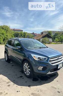 Внедорожник / Кроссовер Ford Escape 2018 в Калуше