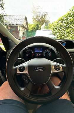 Позашляховик / Кросовер Ford Escape 2014 в Кореці