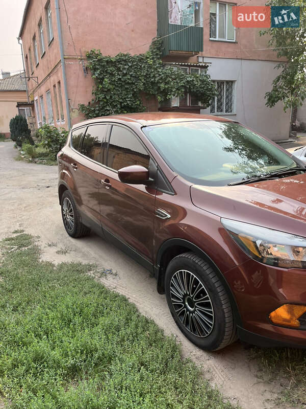 Внедорожник / Кроссовер Ford Escape 2018 в Виннице
