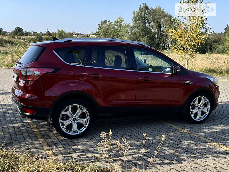 Внедорожник / Кроссовер Ford Escape 2017 в Дрогобыче