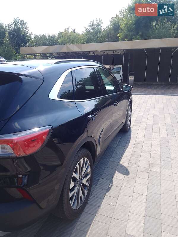 Внедорожник / Кроссовер Ford Escape 2019 в Ужгороде