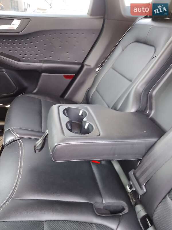 Внедорожник / Кроссовер Ford Escape 2019 в Ужгороде