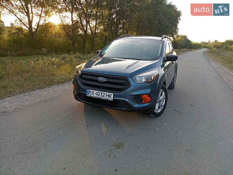 Позашляховик / Кросовер Ford Escape 2018 в Шепетівці фото 10 Позашляховик / Кросовер Ford Escape 2018 в Шепетівці