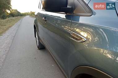 Внедорожник / Кроссовер Ford Escape 2018 в 