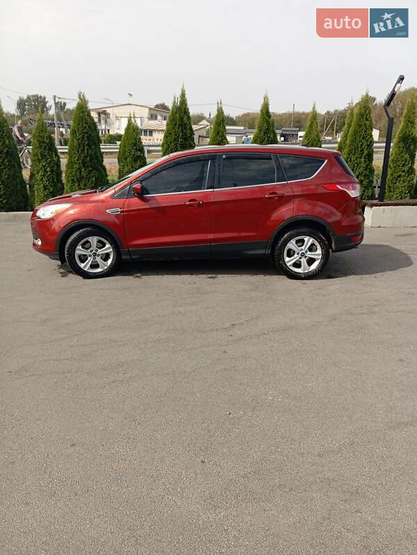 Внедорожник / Кроссовер Ford Escape 2015 в Любаре
