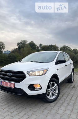 Внедорожник / Кроссовер Ford Escape 2018 в Ровно