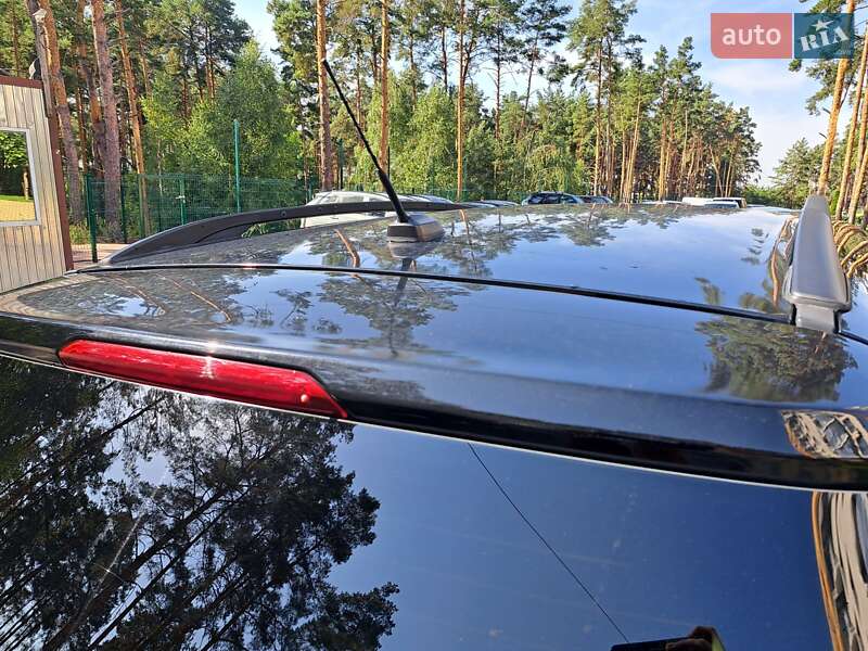 Внедорожник / Кроссовер Ford Escape 2016 в Гостомеле