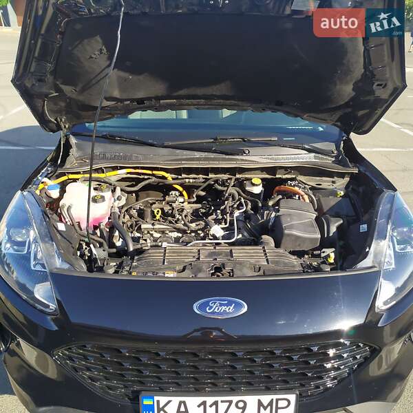 Внедорожник / Кроссовер Ford Escape 2021 в Киеве