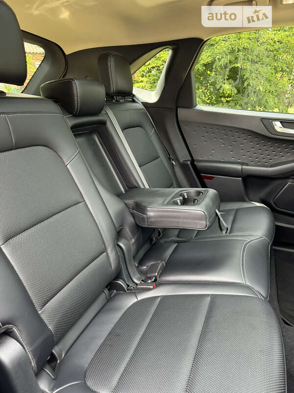 Внедорожник / Кроссовер Ford Escape 2020 в Полтаве