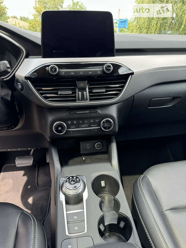 Внедорожник / Кроссовер Ford Escape 2020 в Полтаве