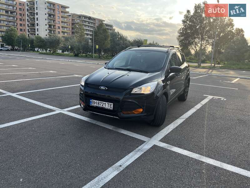 Позашляховик / Кросовер Ford Escape 2014 в Татарбунарах