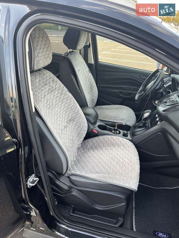 Позашляховик / Кросовер Ford Escape 2014 в Татарбунарах