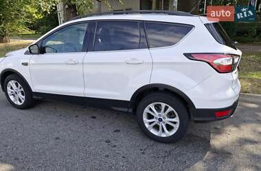 Позашляховик / Кросовер Ford Escape 2017 в Запоріжжі