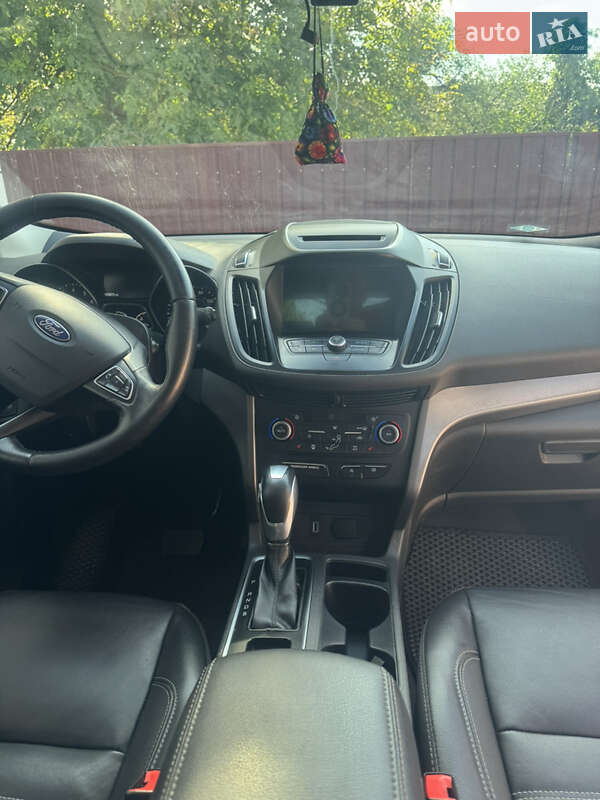 Внедорожник / Кроссовер Ford Escape 2018 в Виннице