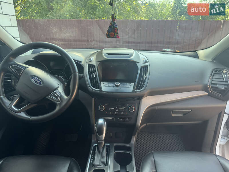 Внедорожник / Кроссовер Ford Escape 2018 в Виннице