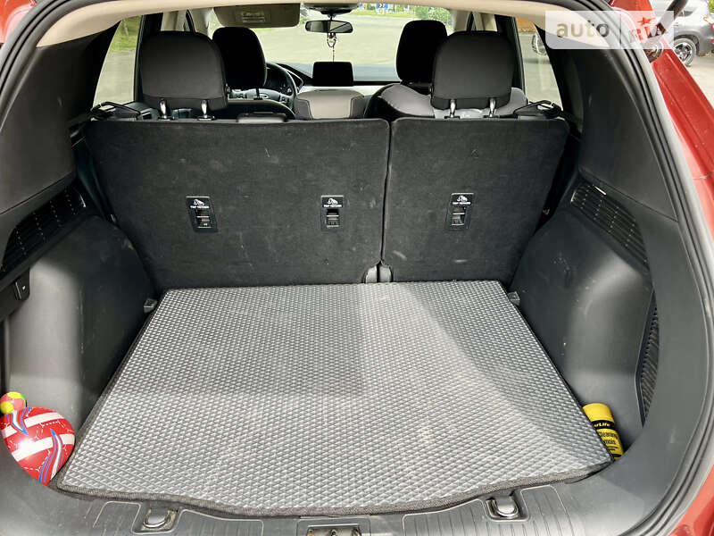 Внедорожник / Кроссовер Ford Escape 2019 в Тернополе