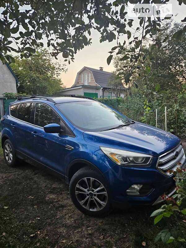 Внедорожник / Кроссовер Ford Escape 2016 в Киеве