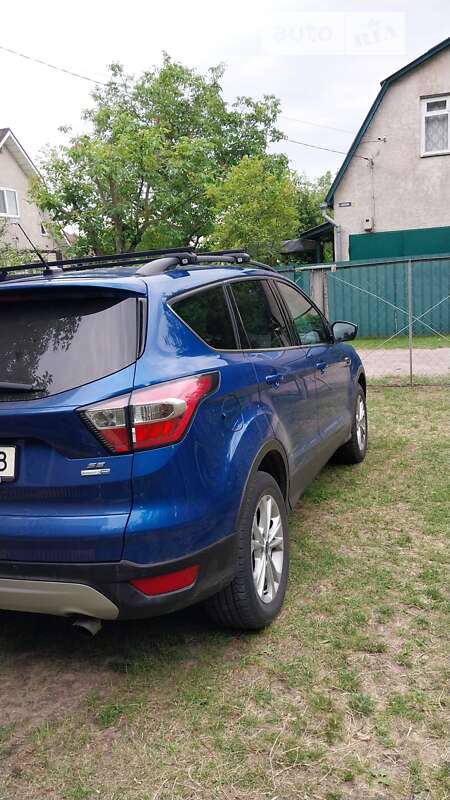 Внедорожник / Кроссовер Ford Escape 2016 в Киеве