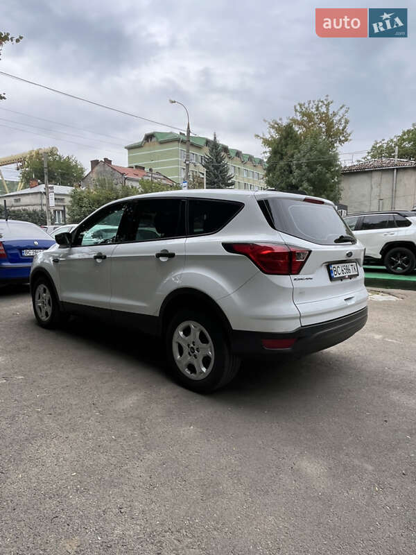 Внедорожник / Кроссовер Ford Escape 2019 в Львове
