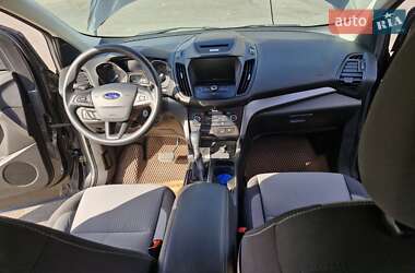 Внедорожник / Кроссовер Ford Escape 2017 в 
