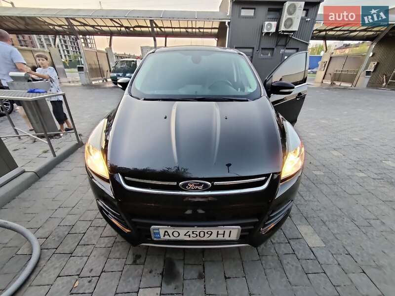 Внедорожник / Кроссовер Ford Escape 2013 в Ужгороде
