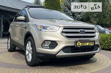 Внедорожник / Кроссовер Ford Escape 2018 в Львове