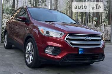 Позашляховик / Кросовер Ford Escape 2016 в Запоріжжі