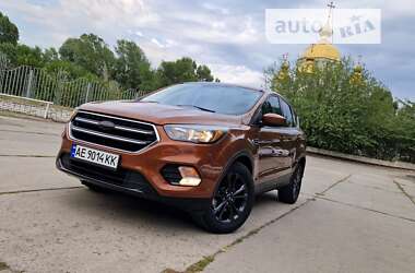 Внедорожник / Кроссовер Ford Escape 2016 в Днепре