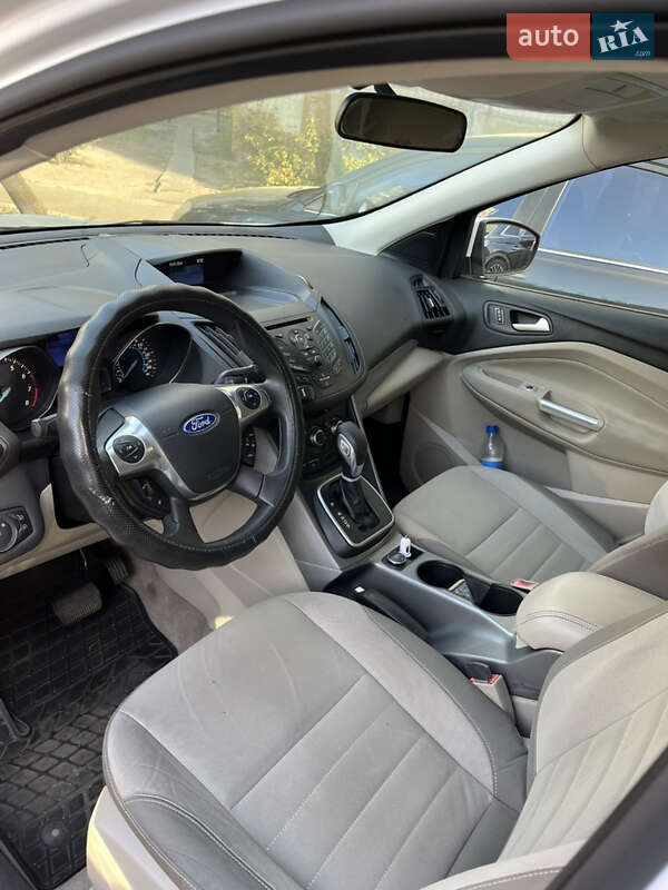 Внедорожник / Кроссовер Ford Escape 2012 в Киеве