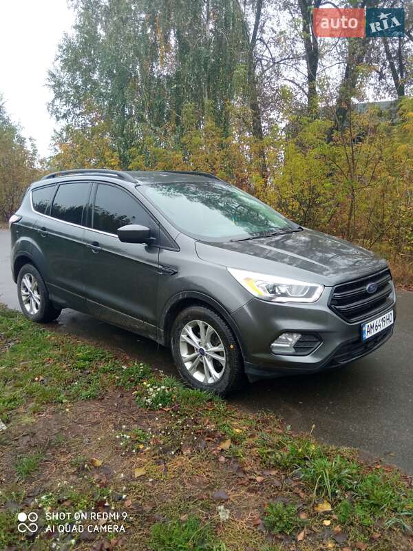 Внедорожник / Кроссовер Ford Escape 2018 в Овруче
