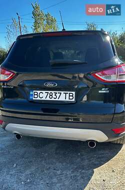 Внедорожник / Кроссовер Ford Escape 2012 в Пустомытах