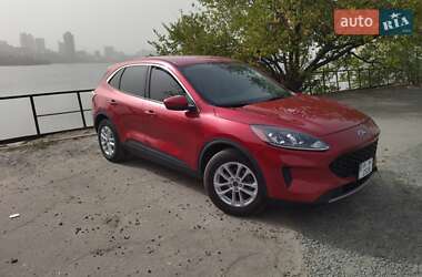 Внедорожник / Кроссовер Ford Escape 2020 в 