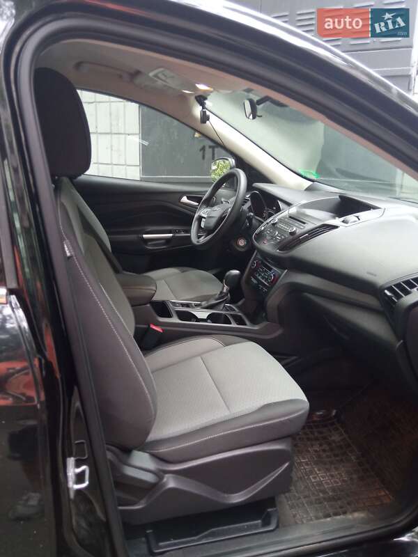 Внедорожник / Кроссовер Ford Escape 2016 в Киеве