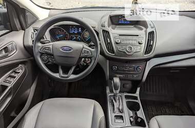 Позашляховик / Кросовер Ford Escape 2017 в Рівному