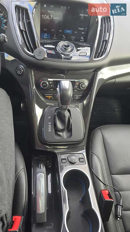 Внедорожник / Кроссовер Ford Escape 2015 в Львове