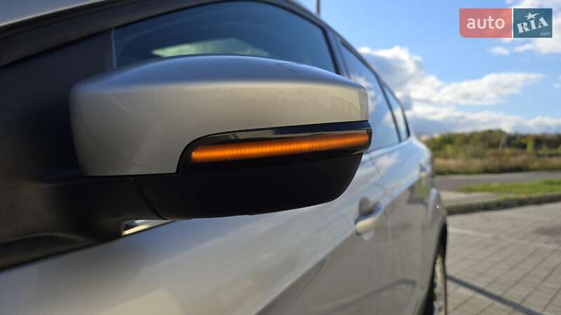 Внедорожник / Кроссовер Ford Escape 2015 в Львове